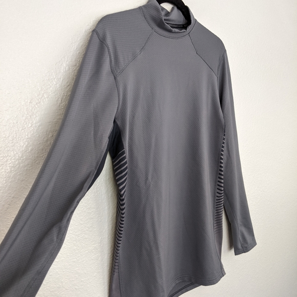 Under Armour Cold Gear Gray Long Sleeve - Picture 8 of 8
